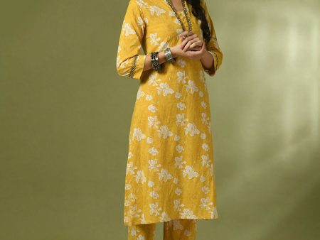 Myshka Women s Yellow Printed Cotton Straight Party Kurta Set Fashion